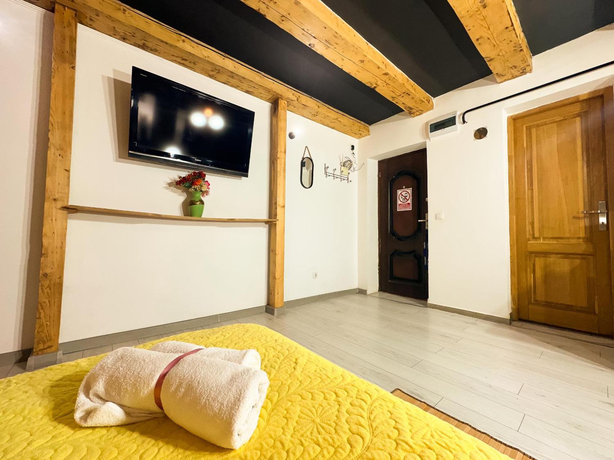 Venus Central Lux Studio Craiova Extérieur photo