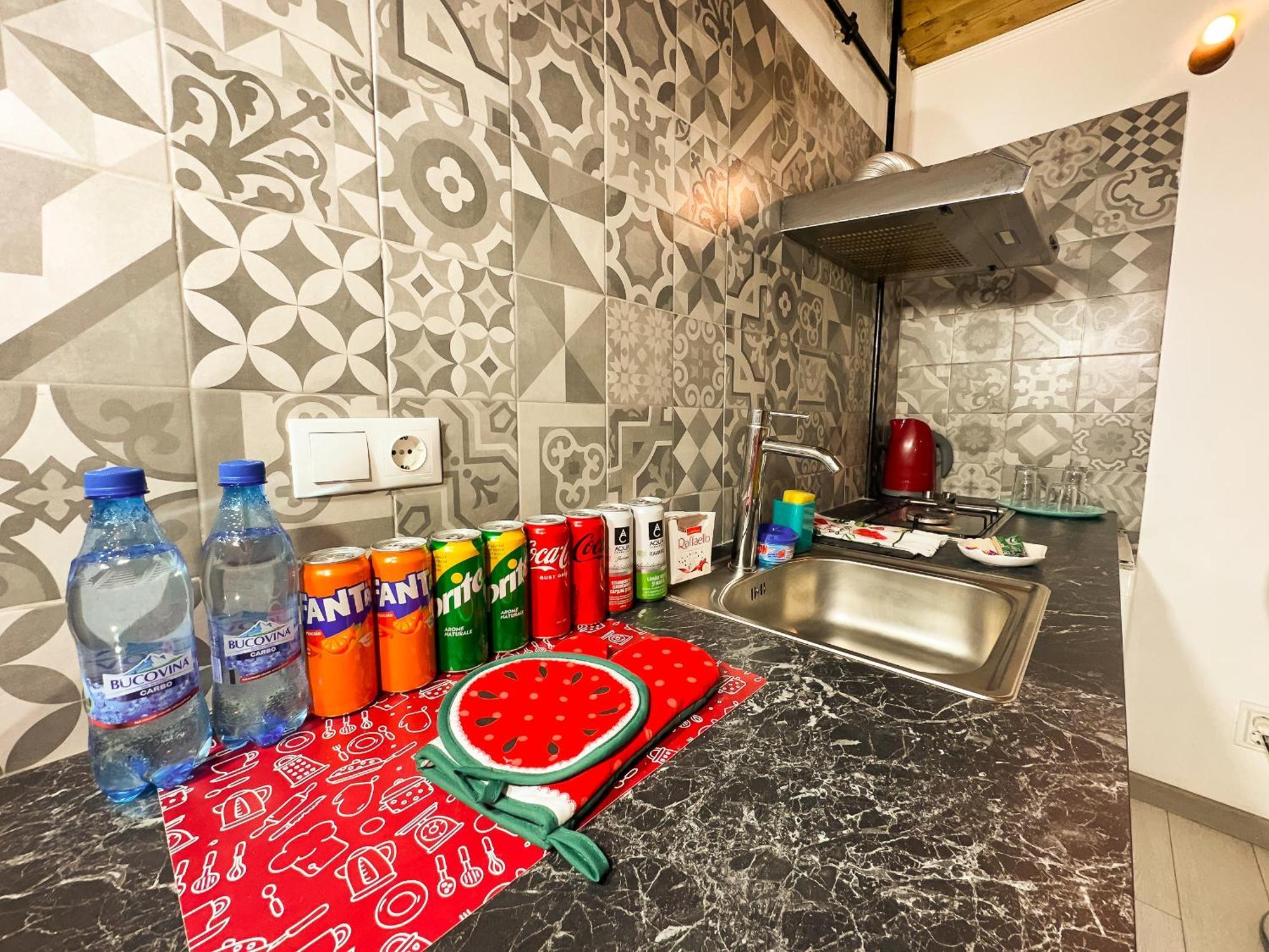Venus Central Lux Studio Craiova Extérieur photo